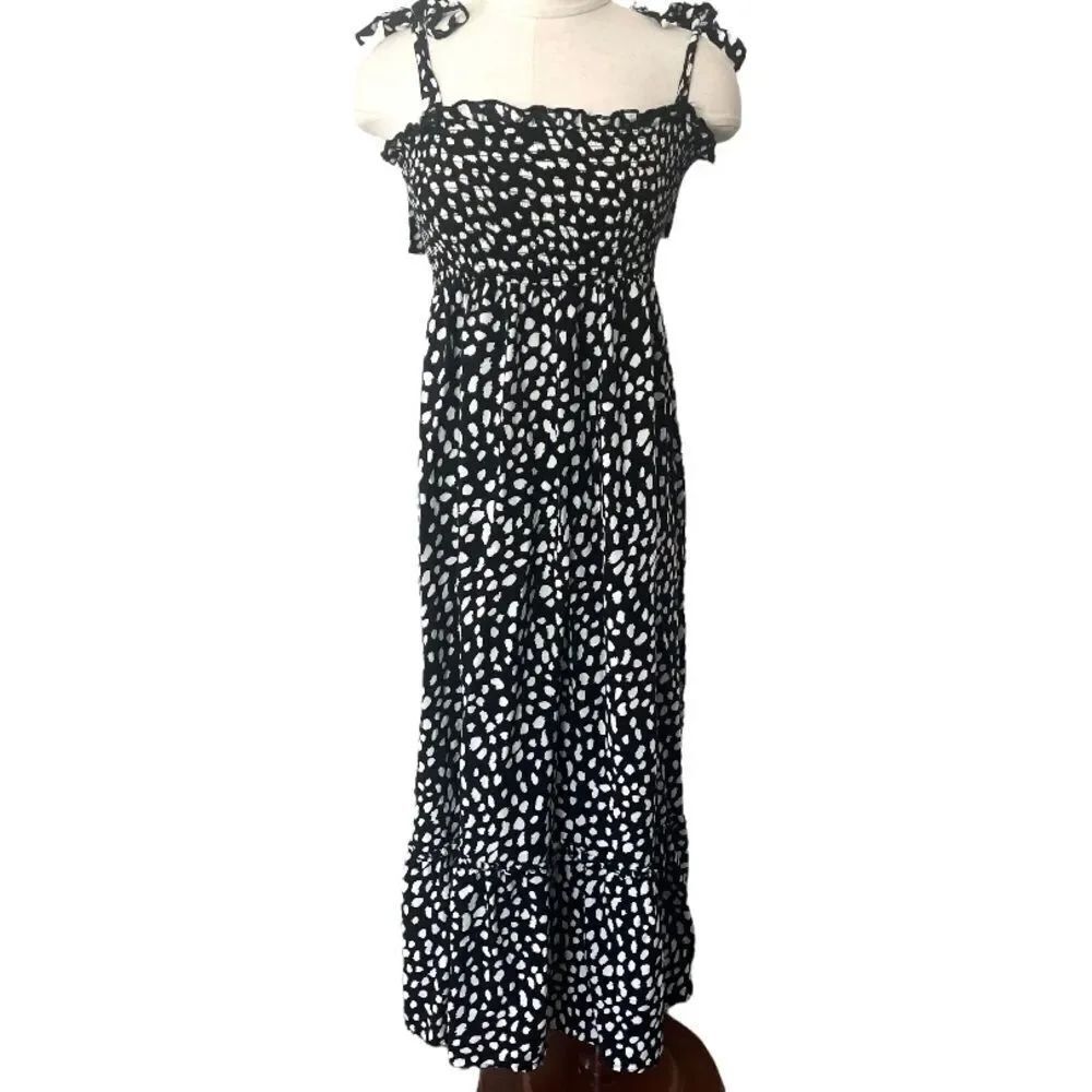 R. Vivimos black and white sleeveless maxi dress